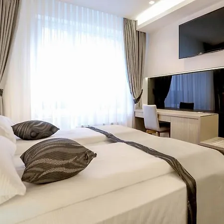 Hotel Grad 4*